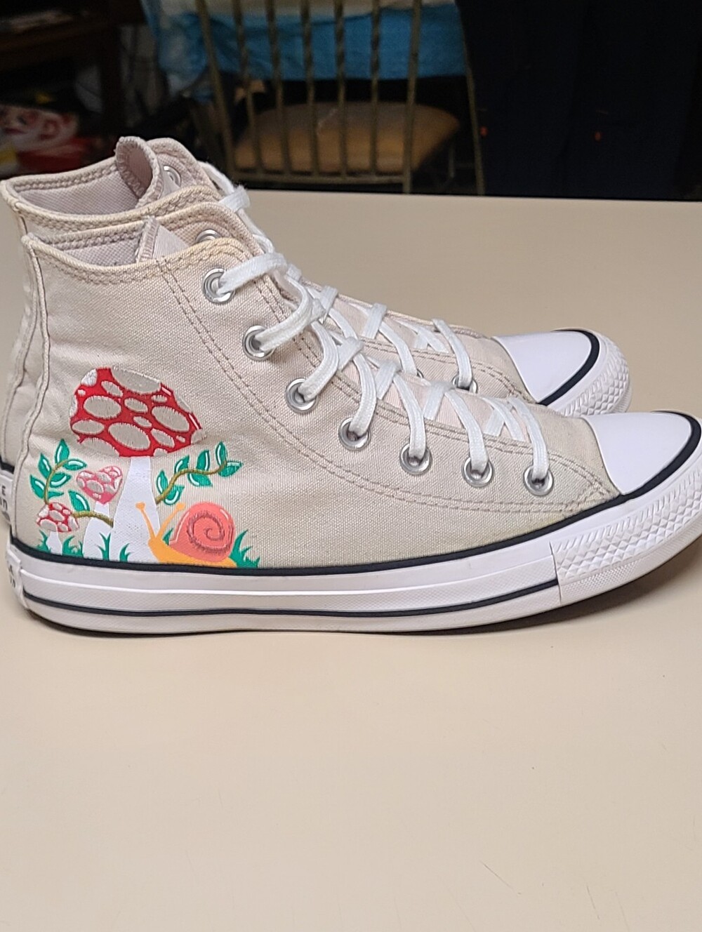 Converse CTAS Mushroom Garden hi embroidered casual hi top sneakers size 8 - Picture 8 of 12